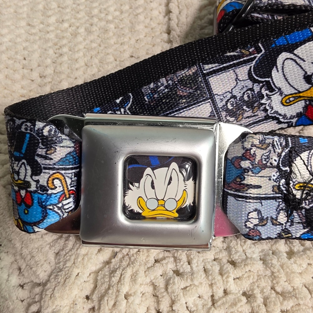 Buckle-Down Seatbelt Belt Disney Donald Duck Scrooge McDuck Mens 28 30 32 34 36"